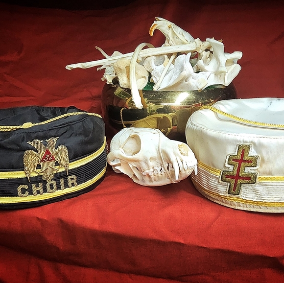 Scottish Rites Crowns - Picture 3 of 3